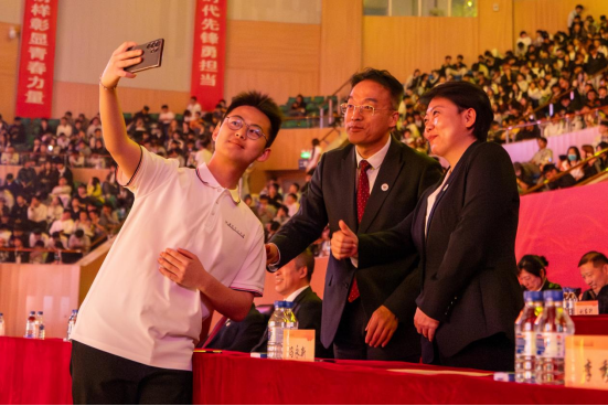 乐球体育