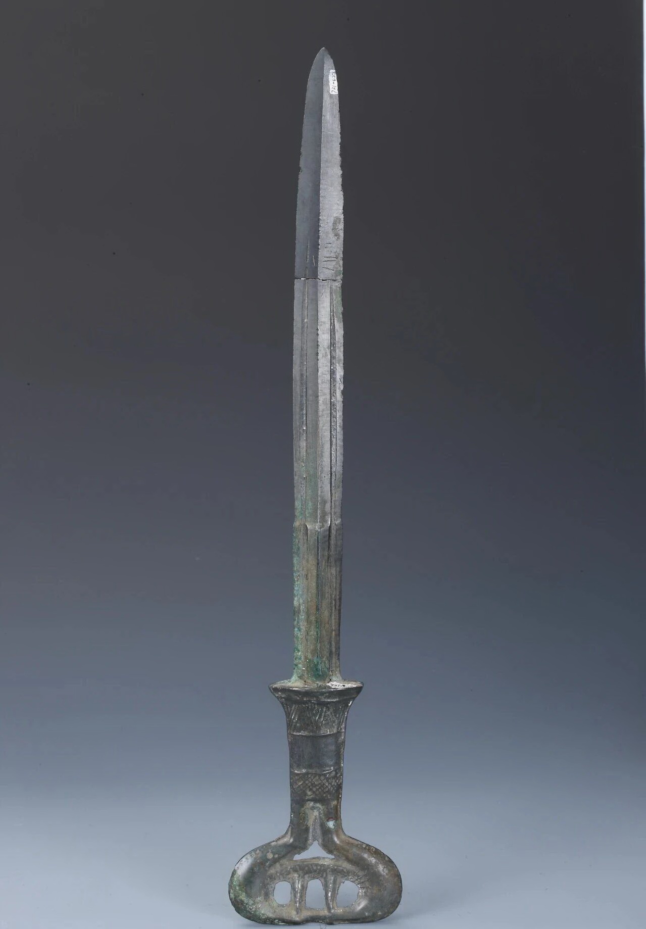 本博藏这柄青铜短剑带有文化交流韵味